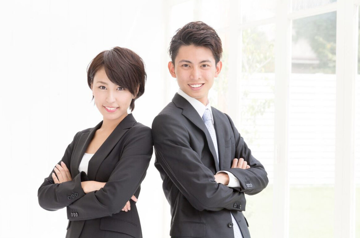 派遣登録会や職場見学にふさわしい服装は？髪型や小物などについても解説