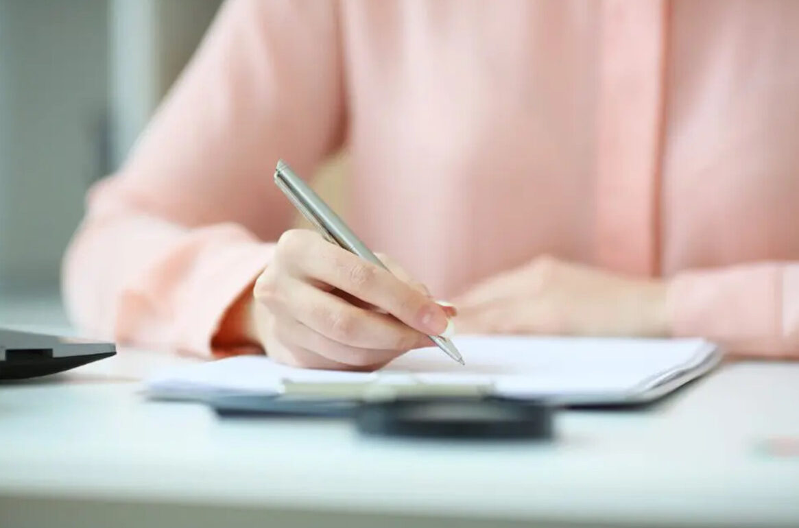 派遣社員に志望動機は必要？履歴書に書くときのポイントや例文などを紹介