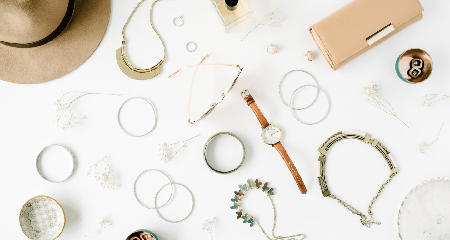 ジュエリー販売員とは？仕事内容・メリット・デメリットなどくわしく紹介