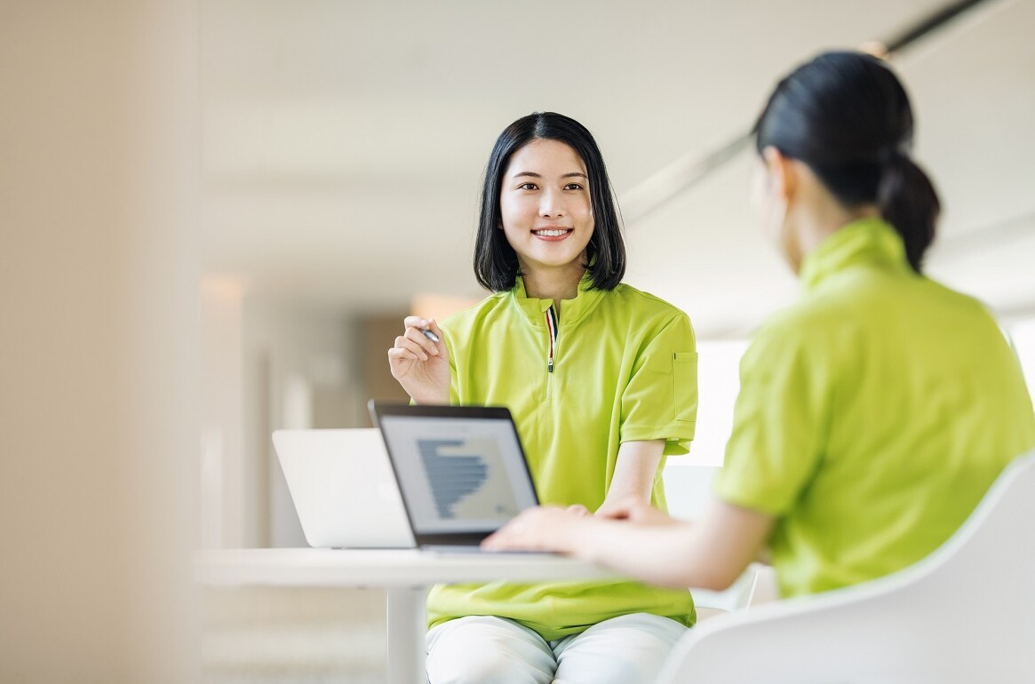 介護職員初任者研修とは？研修内容や費用、実務者研修との違いも解説