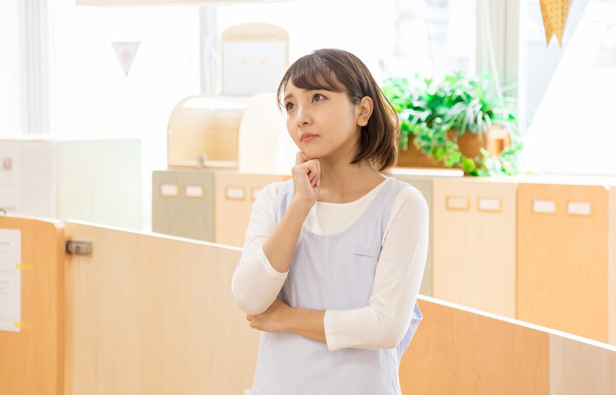 保育士の平均年収はどれくらい？年収を上げる方法や役立つ資格も解説