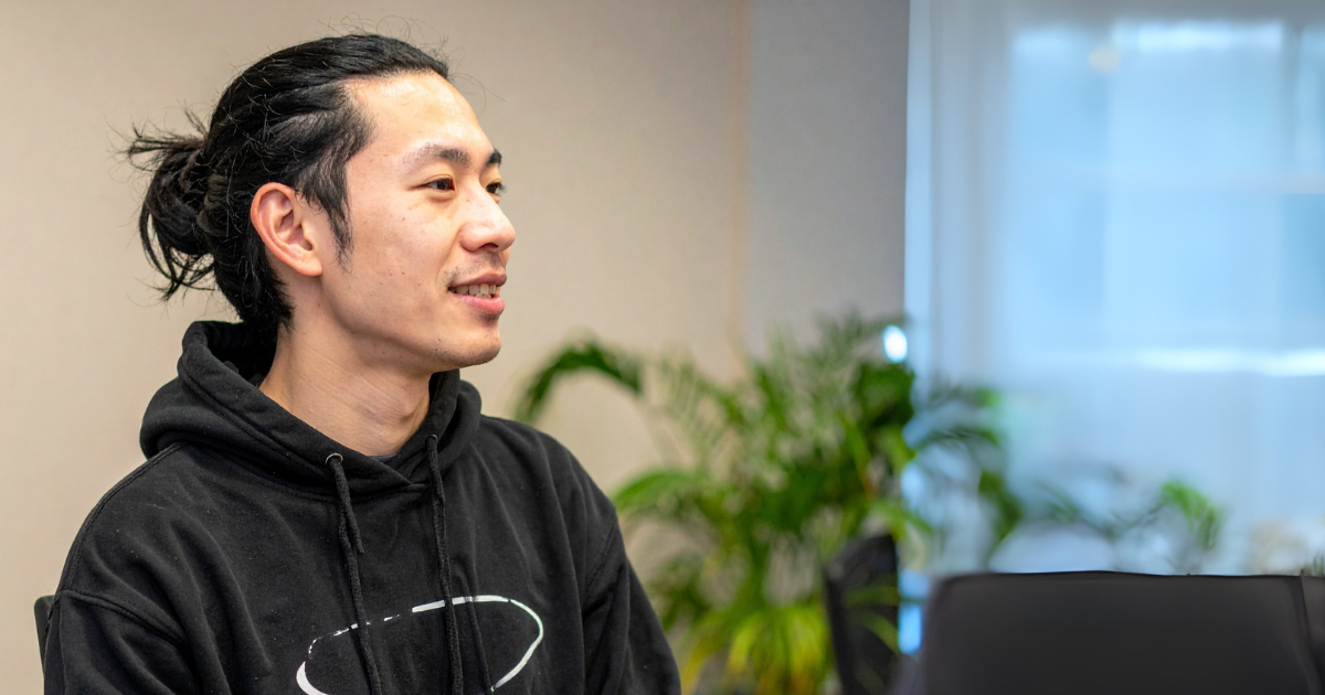 派遣でスキルを積み、未経験から正社員へ。実現した完全リモートワークとUターン