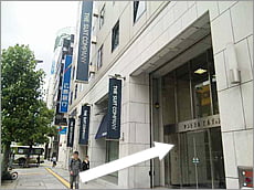 当社ビル外観